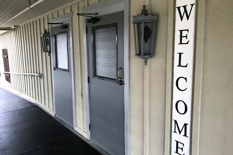 Front entrance of The Chateau at Forest Park welcoming wedding and quinceañera guests
